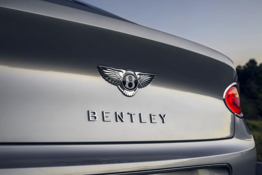 Логотип Bentley Continental GT 2018 года  (AU) (фото 16 из 40)